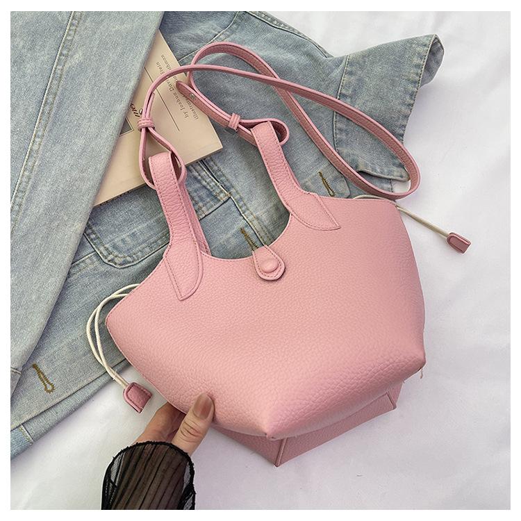 2025 New Versatile Niche Design Vegetable Basket Women's Bag High-end Texture Commuter Portable Messenger Bag Women's Trend