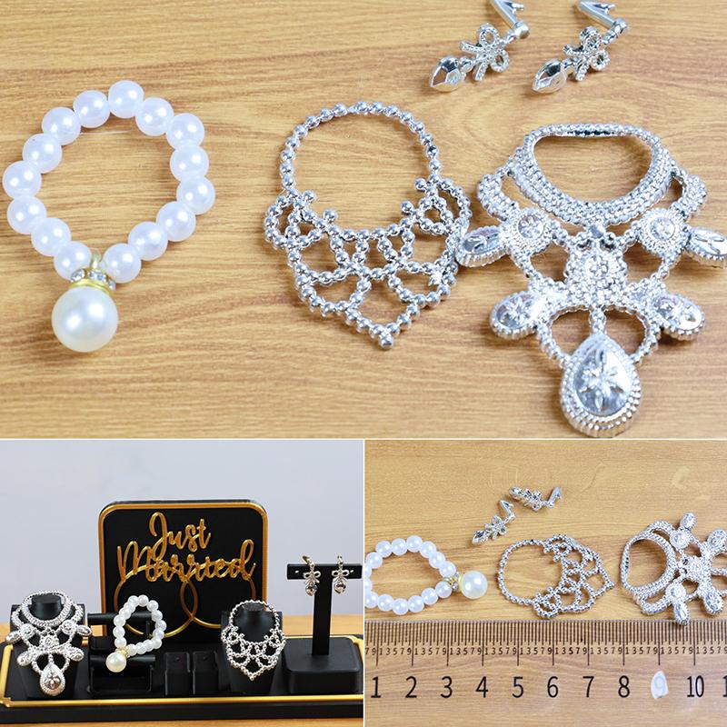 1/12 Doll House Miniature Western Style Jewelry Display Box Simulation Necklace Model Toy Mini Decoration Dollhouse Accessories