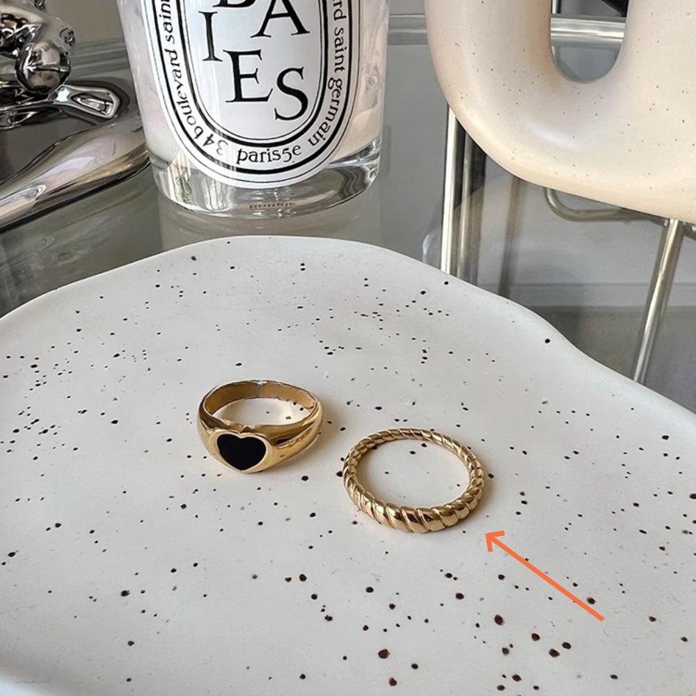 Korean black oil drop love twist thread ring sweet cool wind stacked index finger ring ring