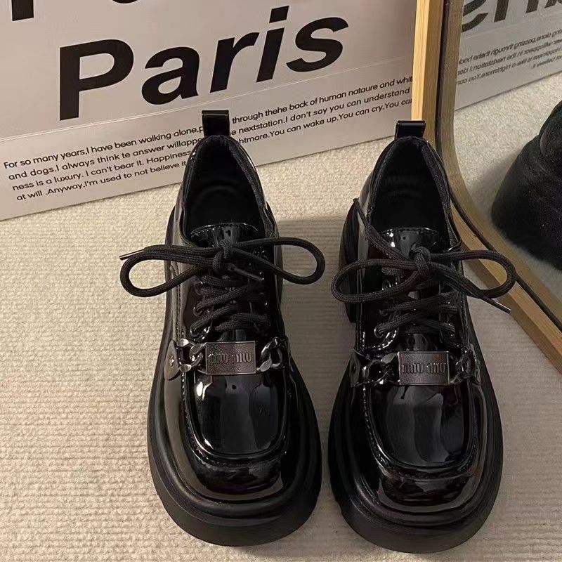 

Маленькие кожаные туфли женские новые осенние универсальные на шнуровке ретро повседневные нишевые туфли на платформе 40