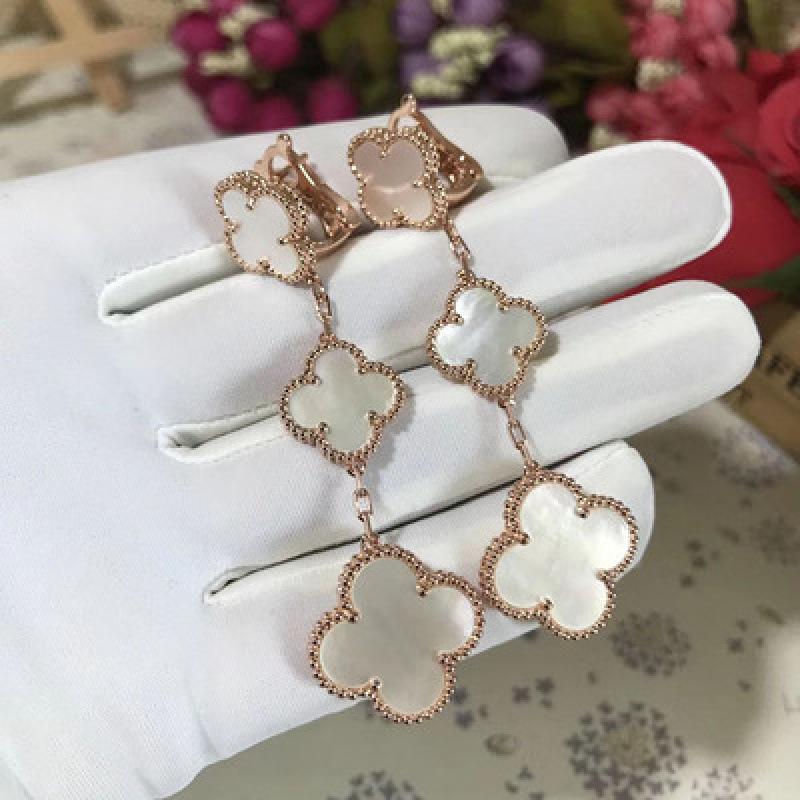 

Бутік Три Квітки Розмір Квітка Сережки Чотирилисник Сережки Кліпси 18k Легка Розкіш Дизайн Мода Сотня з Сережками 925 silver