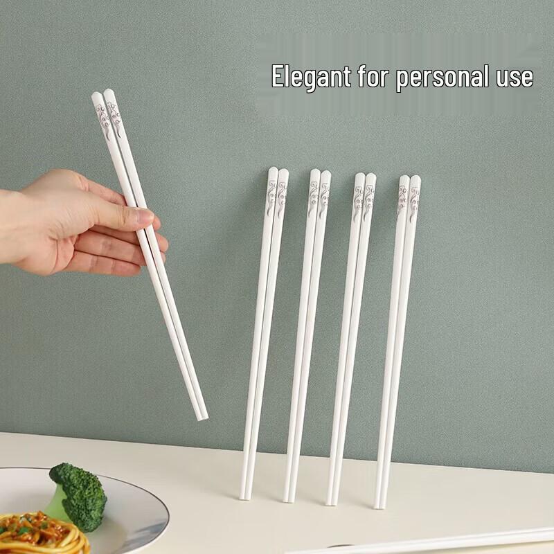 ZISIZ Auspicious Cloud Wood Chopsticks (6 Pairs)