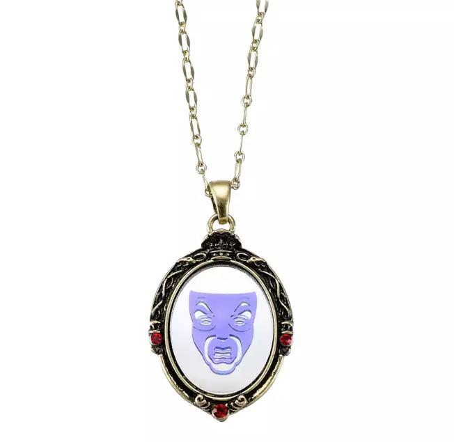 

Disney Magic Mirror Necklace Snow White DISNEY VILLAINS Japan NEW