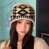 Women's Knit Hat Blended Wool Vintage Thermal Hat Suitable for Winter Fashion Checkered Cold-Weather Beanie Unisex