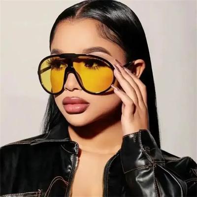 Vintage One Piece Sunglasses For Women New Fashion Oversized Sun Glasses Female Elegant Shades Uv400
