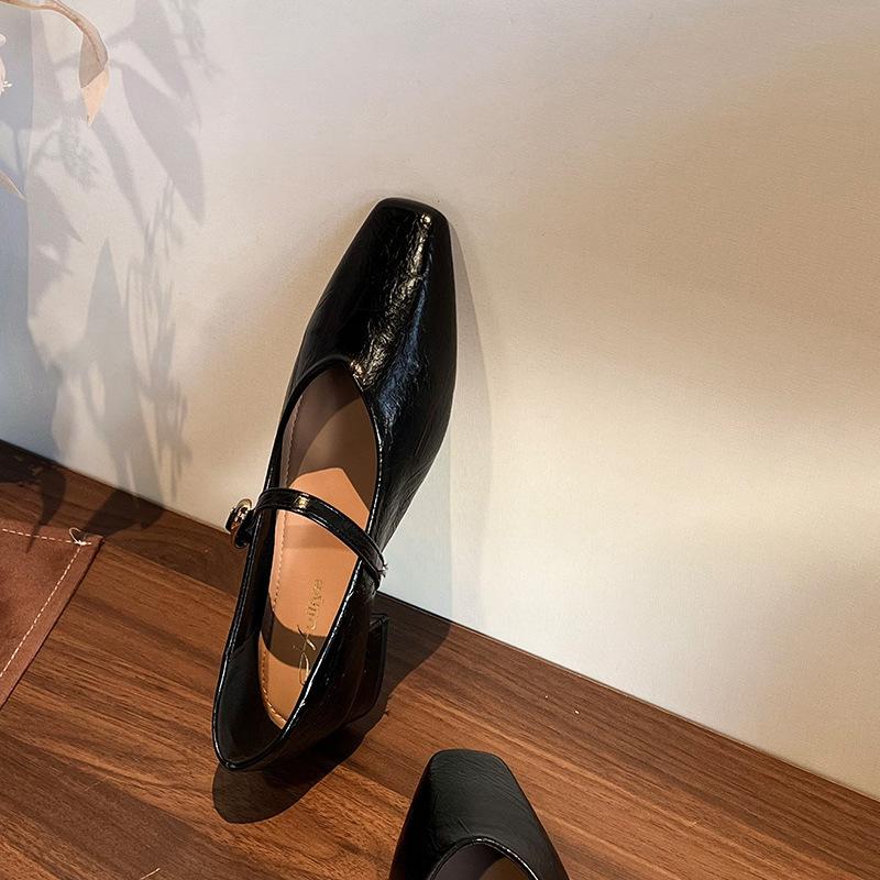 French Temperament Retro Mary Jane White Square Head Flat-soled Single Shoes Women's Shallow Mouth Gentle Wind Evening Shoes Spring and Autumn.