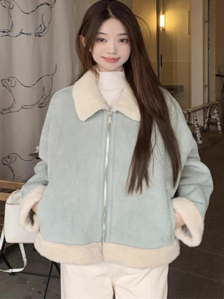 Hochwertige Damenjacke für zierliche Frauen 2025 aus Plüsch-Lammwolle - Pelzgefüttert, verdickt, warm und kurz mit Revers