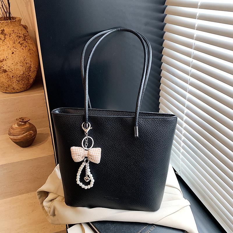 Textured Niche Soft Leather Women's Bags 2025 New Models Are Popular This Year, Vegetable Baskets, Bucket Bags, Portable Shoulder Bags
