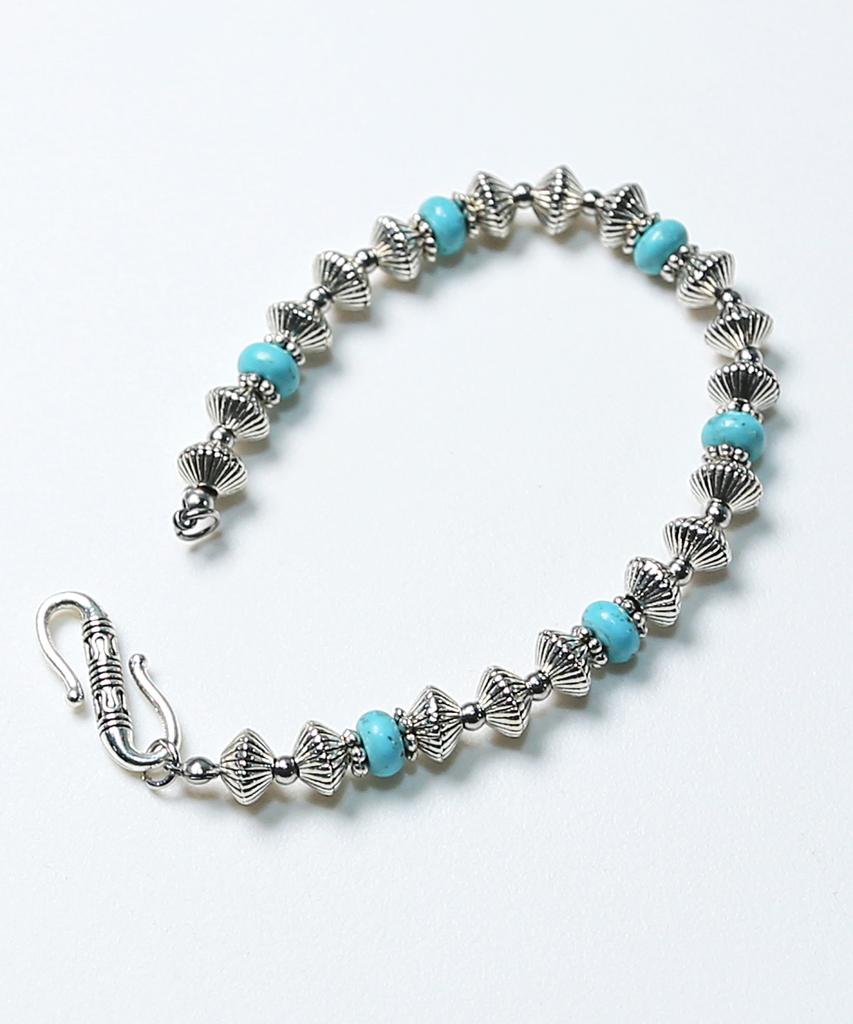 Knd Navajo Turquoise Bead Bracelet