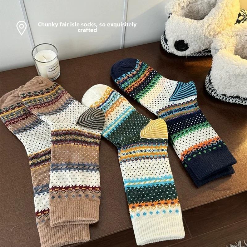 Retro Ethno-Stil Reine Baumwollsocken für Damen im Herbst und Winter, Verdickt, Warm, Personalisiert, Farbblockiert und Trendige Flauschsocken