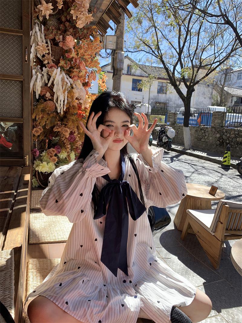 

Korean Sweet Style Color-Blocked Bow Heart Loose Long-Sleeve Dress One Size