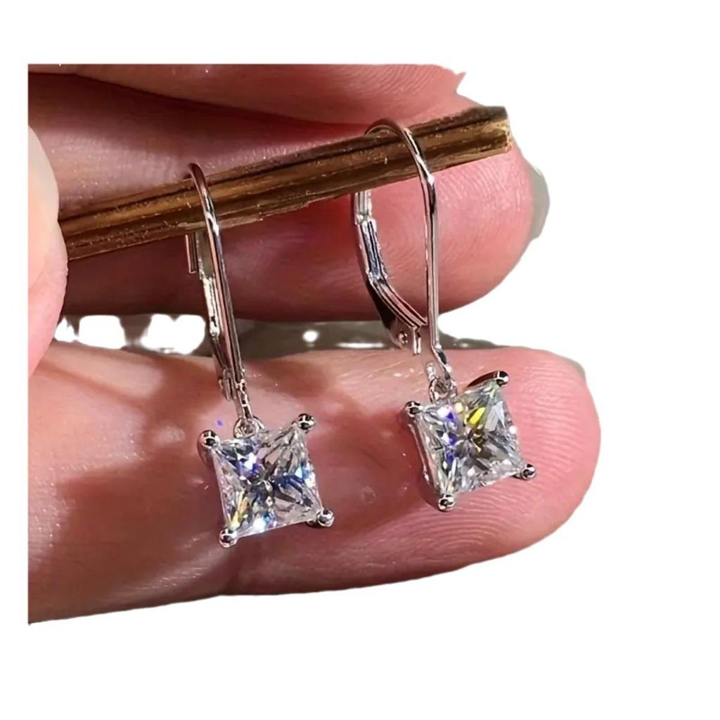Luxury Four-Claw Set Zircon Women's Stud Earrings - Fashion OL Engagement Jewelry