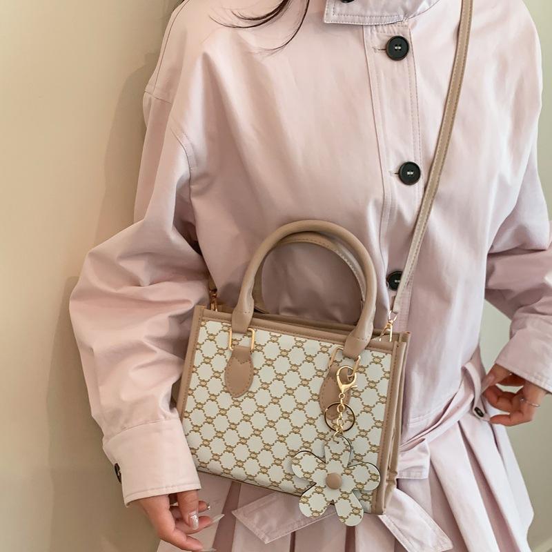 Portable Water Bucket Bag - Fashionable and Versatile Printed Texture Shoulder Bag with A Crossbody Strap