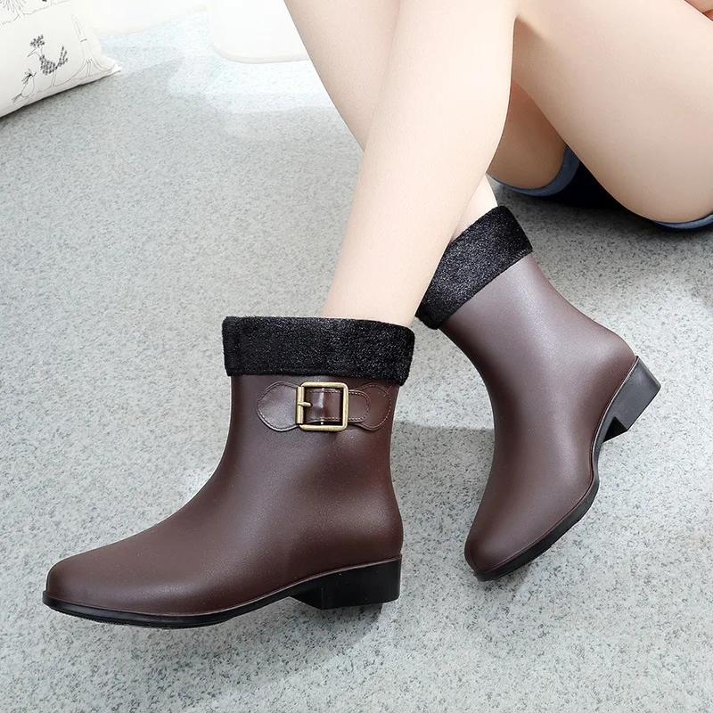 2025 Herbst Winter Neue Mode Damen Warm Lässig Gummi Wasserschuhe Damen Knöchel PVC Damen Knöchel Wasserdicht Regenstiefel Plüsch