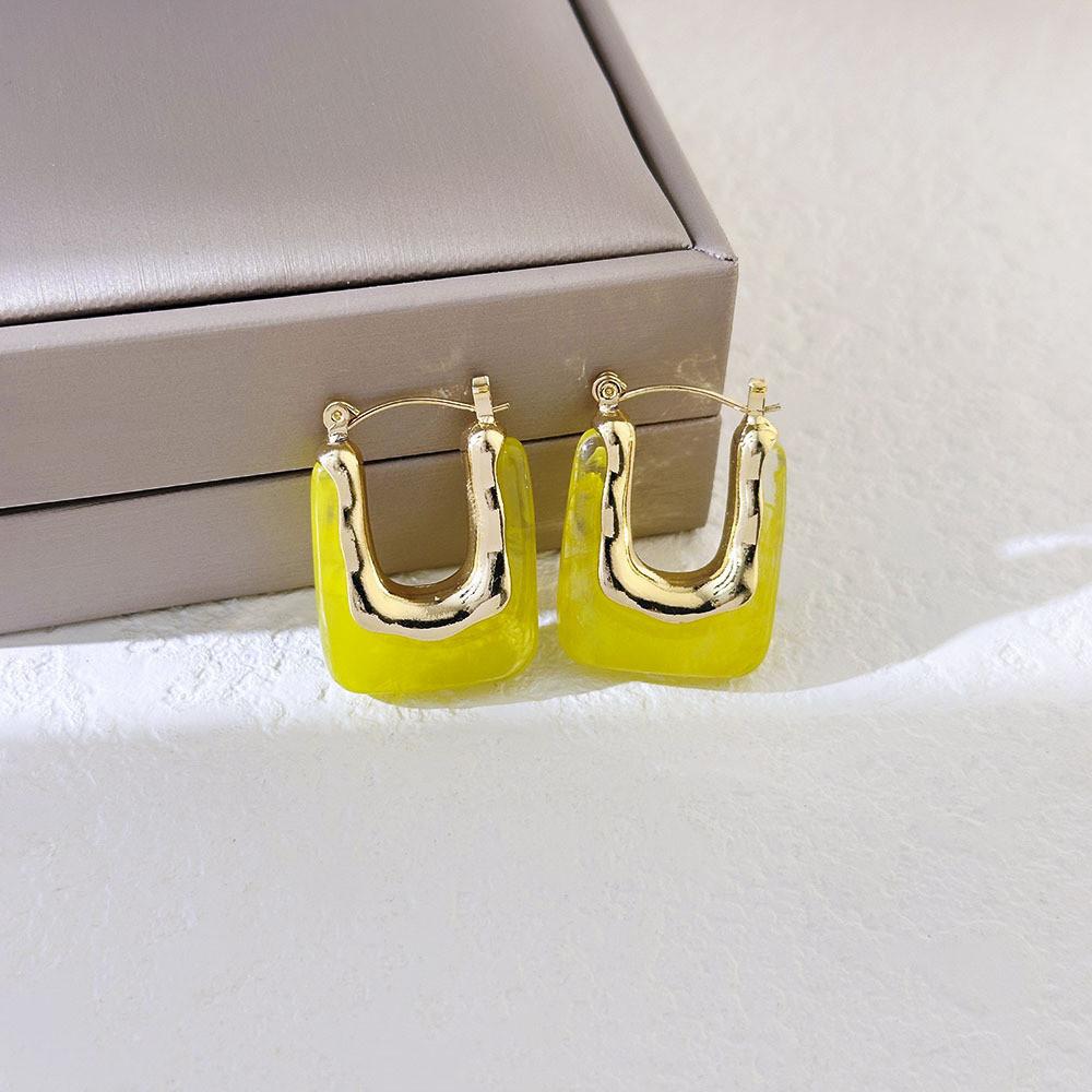 Pinkdudu Simple Retro U-shaped Resin Earrings Classic Hong Kong Style Design with Ear Buckle For Women PD2134