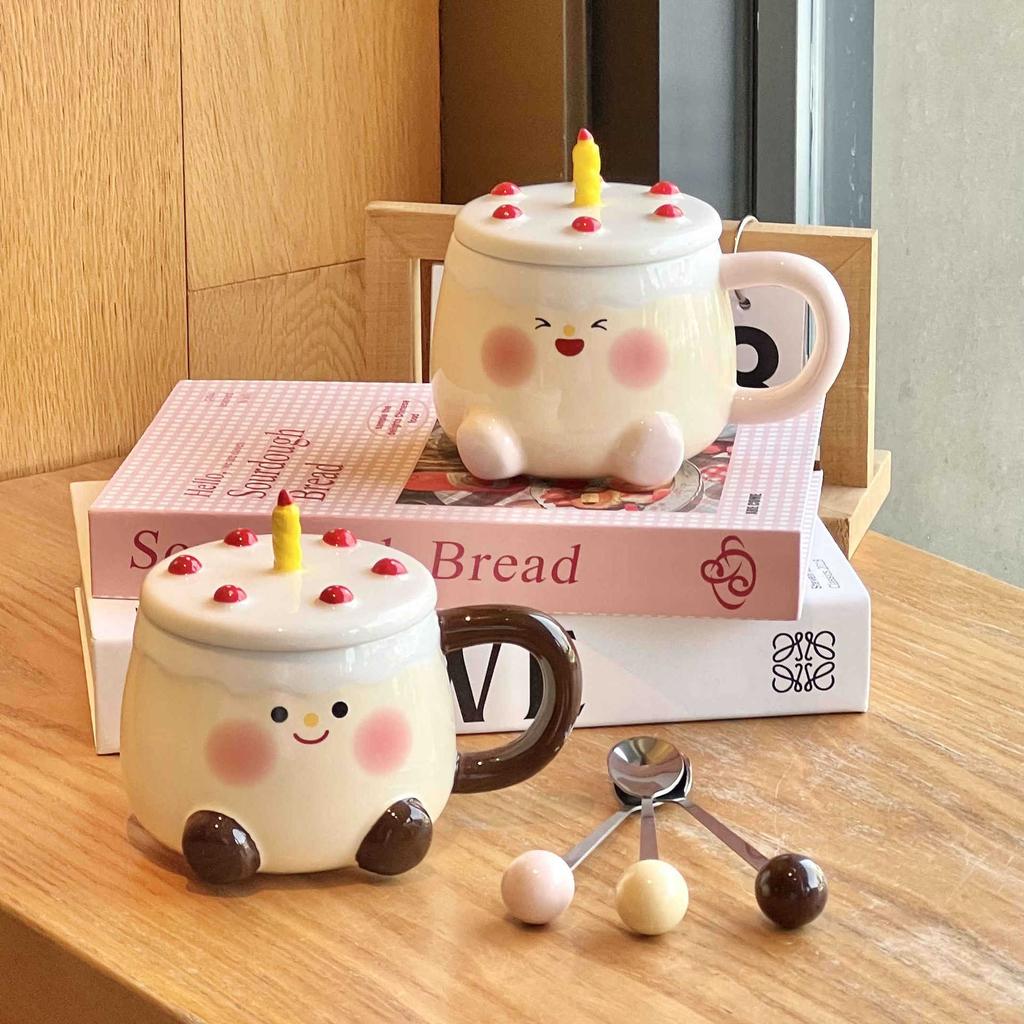 Giving A Girl's Birthday Gift with A Good Looks and Cute Candle Ceramic Mug with A Lid Spoon Best Friend's Souvenir Gift Box