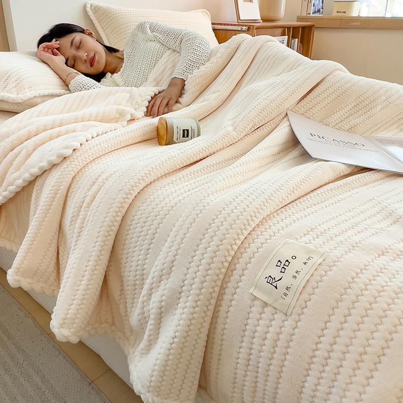 A-grade jacquard plush blanket, solid color twisted flower wrapped plush blanket, office nap sofa blanket