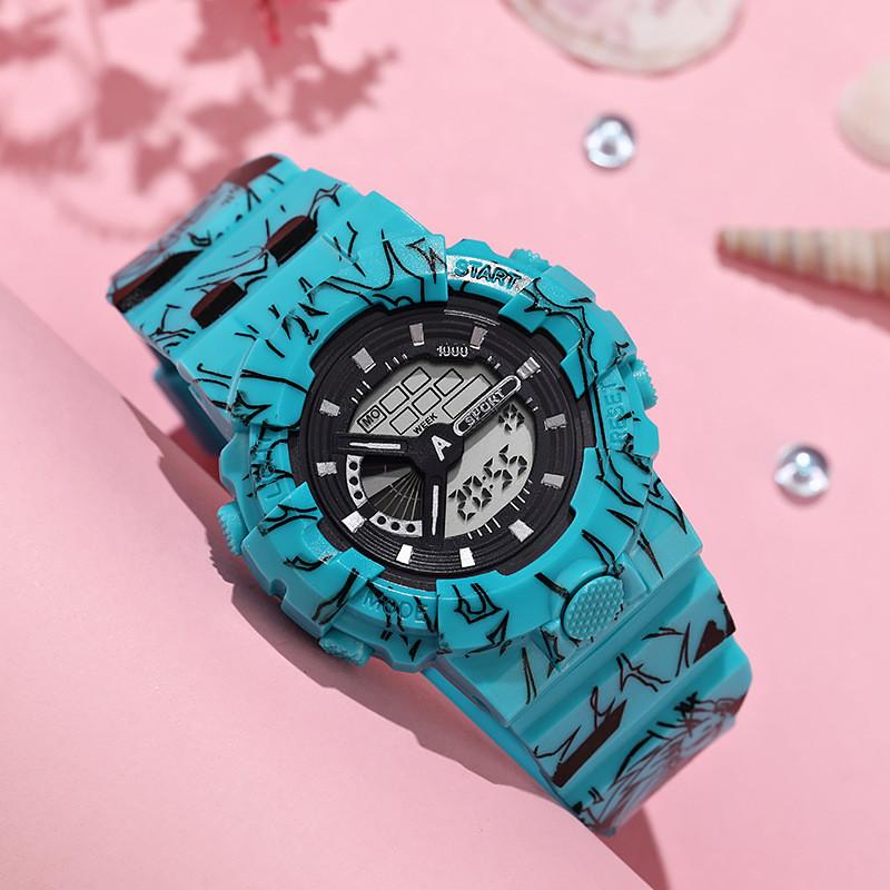 One Piece Childrens Cartoon Digital Wristwatch With Night Light For Kids And Teens