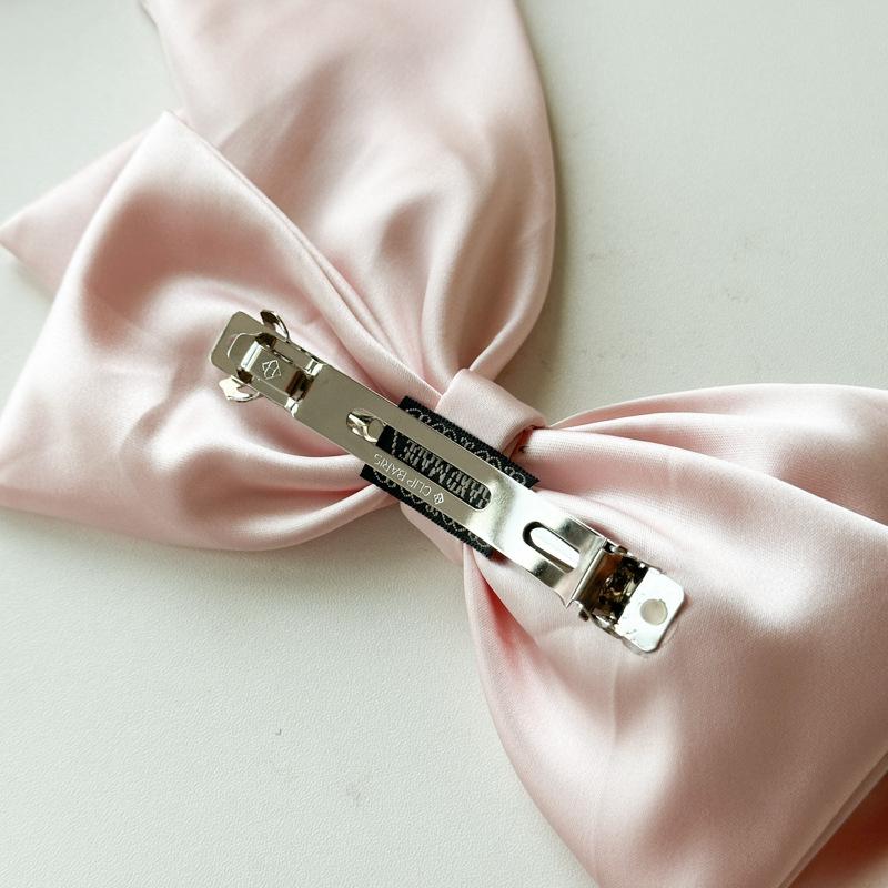 Simple Bow Hairpin with Three Layers of Soft Satin Surface, Retro Elastic Hairpin for The Back of The Head.