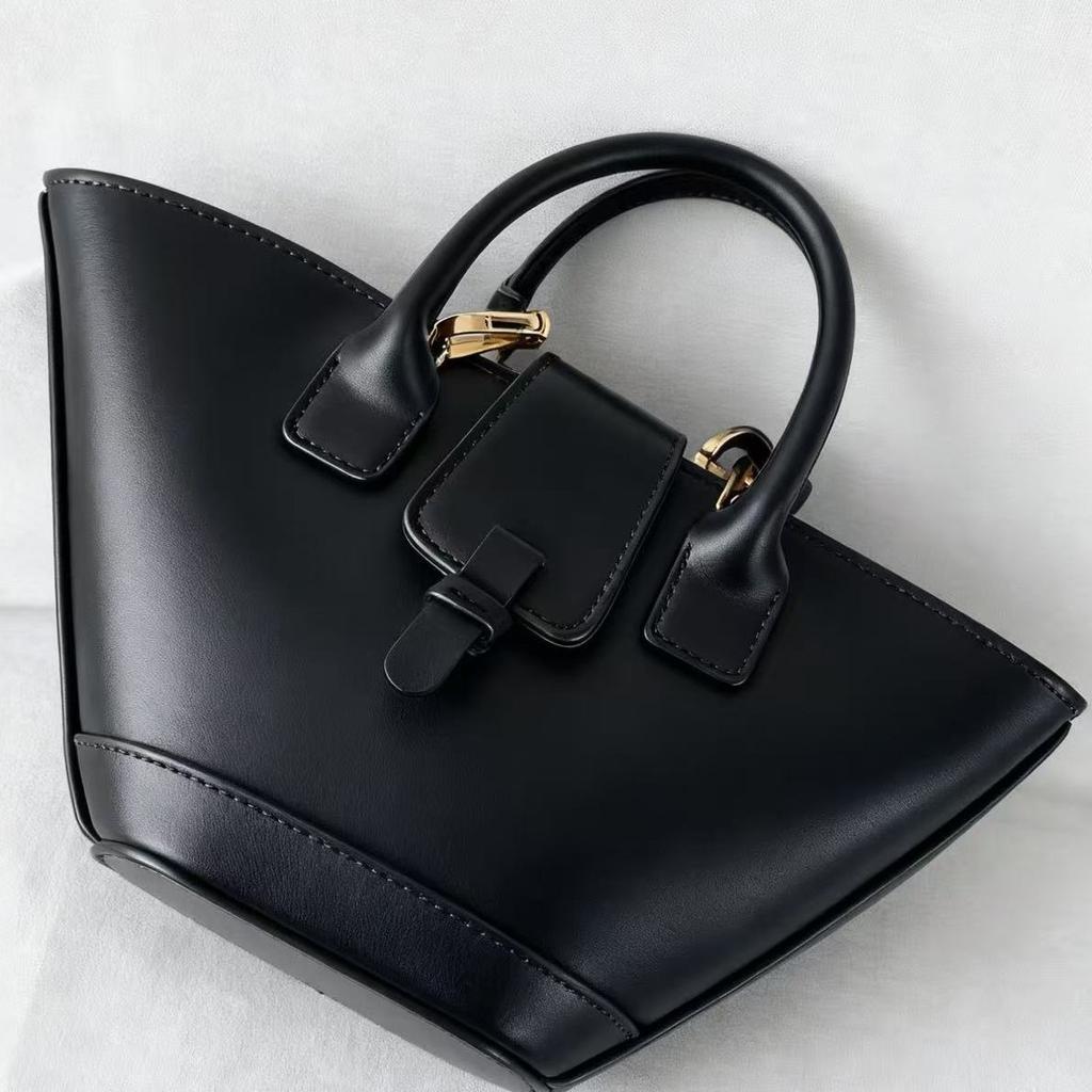 Fashi Designer Bucket Bag PU Leather Women Handbags Large Shoulder Crossbody Bags Half Mo Basket Bags for Women 2026 Tote