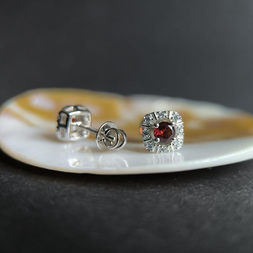 Серебряные серьги с натуральным гранатом 0.845ct, фианитами (2191391)