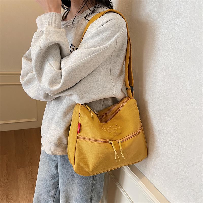 Solid Color Women's Portable Shoulder Bag Simple Female Nylon Cloth Padded Crossbody Bags Travel Purse Handbags Messenger Bag