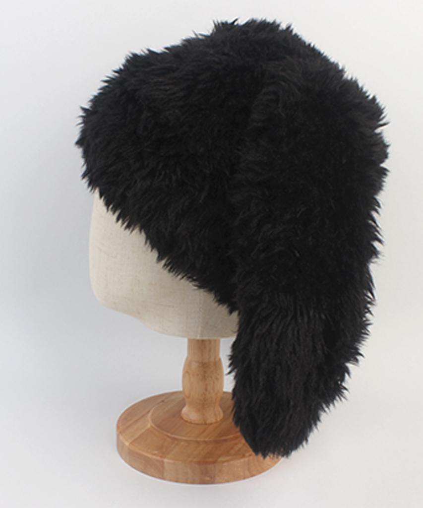 Yunibeosyeolkemiseuteuli Rabbit Black Fur Beanie Rabbit Beanie