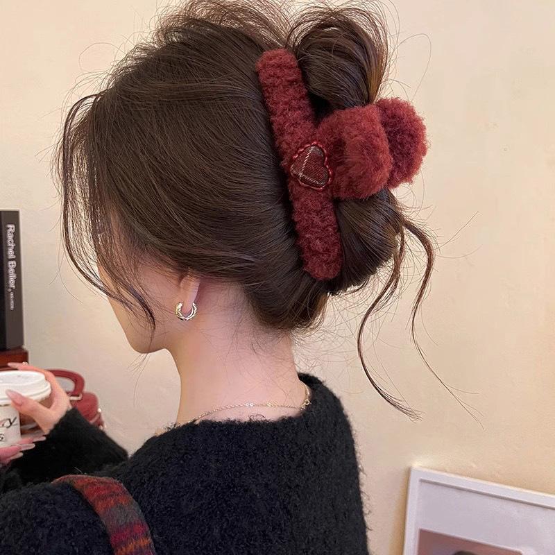 

Плюшева заколка для волосся Осінь Зима Жіночі аксесуари для волосся Великі затискачі акула Головний убір для дівчат Корейський жіночий головний убір