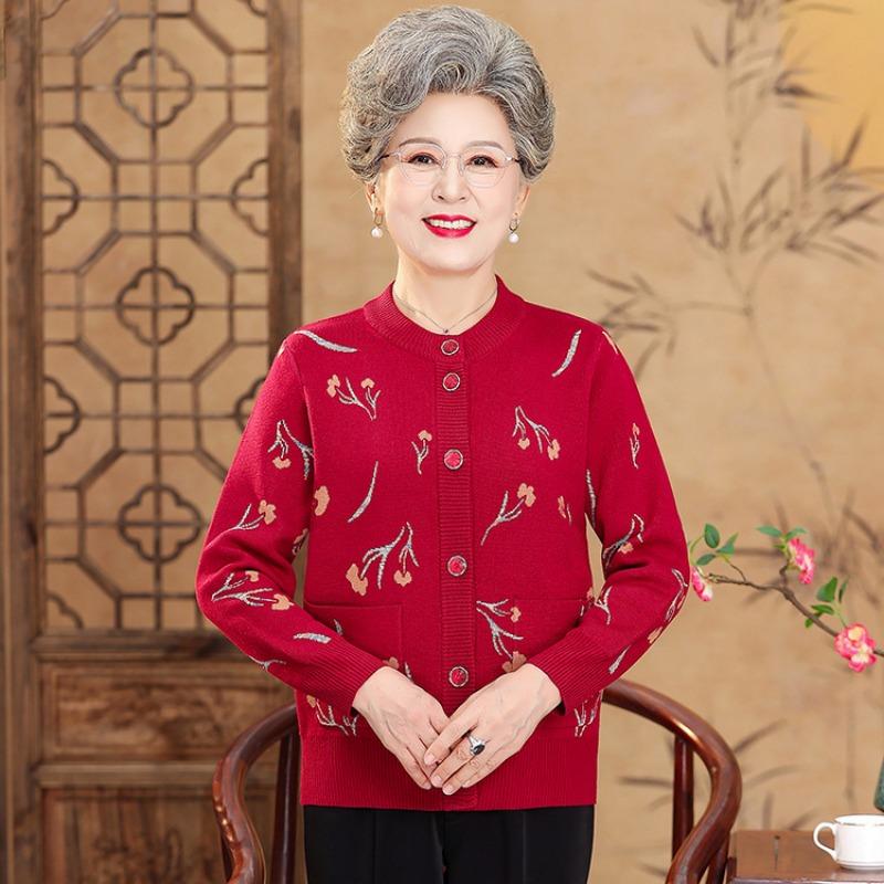 Elderly spring and autumn cardigan sweater women's thermal underwear piled and thickened grandma knitted sweater mother winter coat