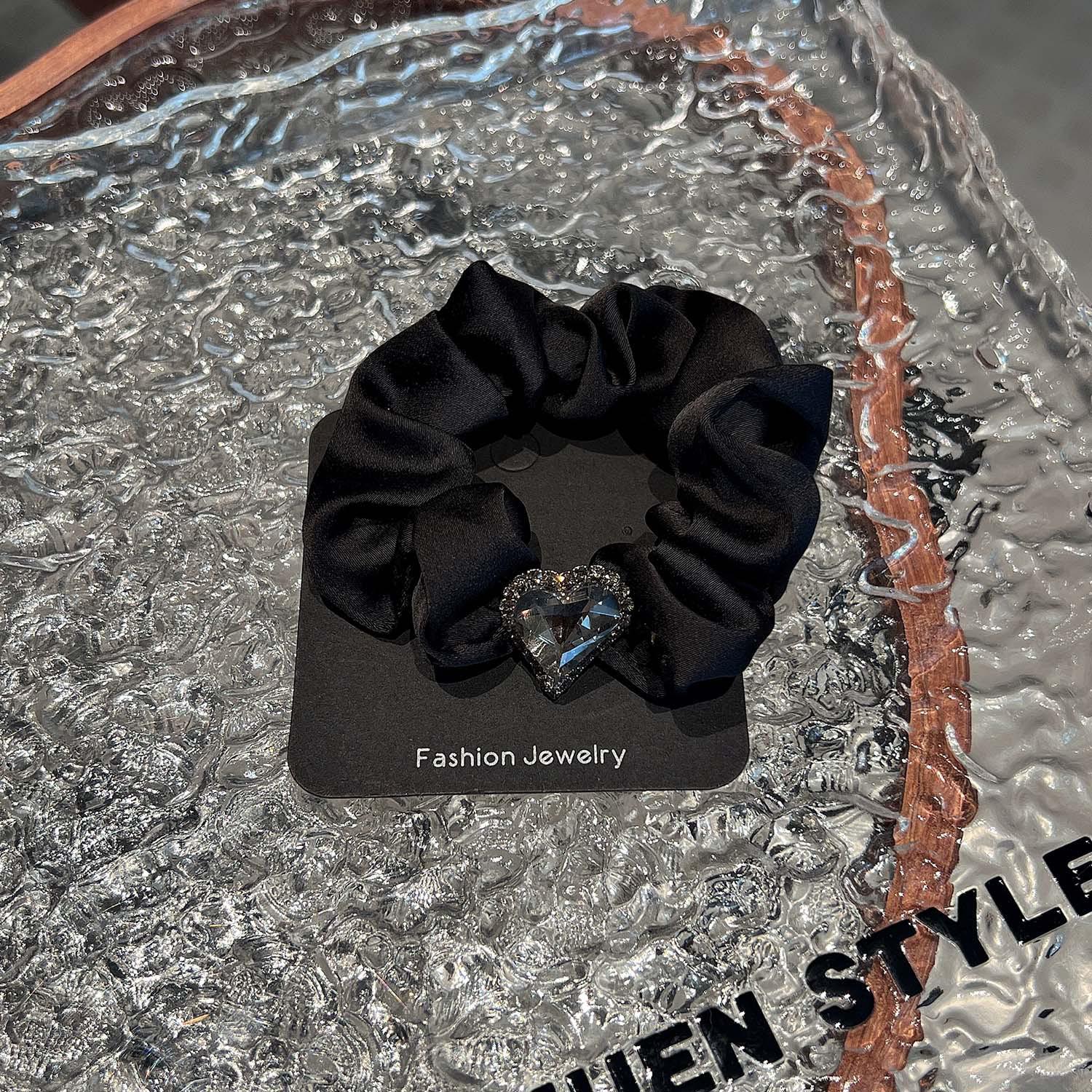 

Корейская повязка на голову с бриллиантовым сердечком в форме буквы «H» на осень/зиму — шикарный аксессуар для волос для хвостиков и элегантных причесок.