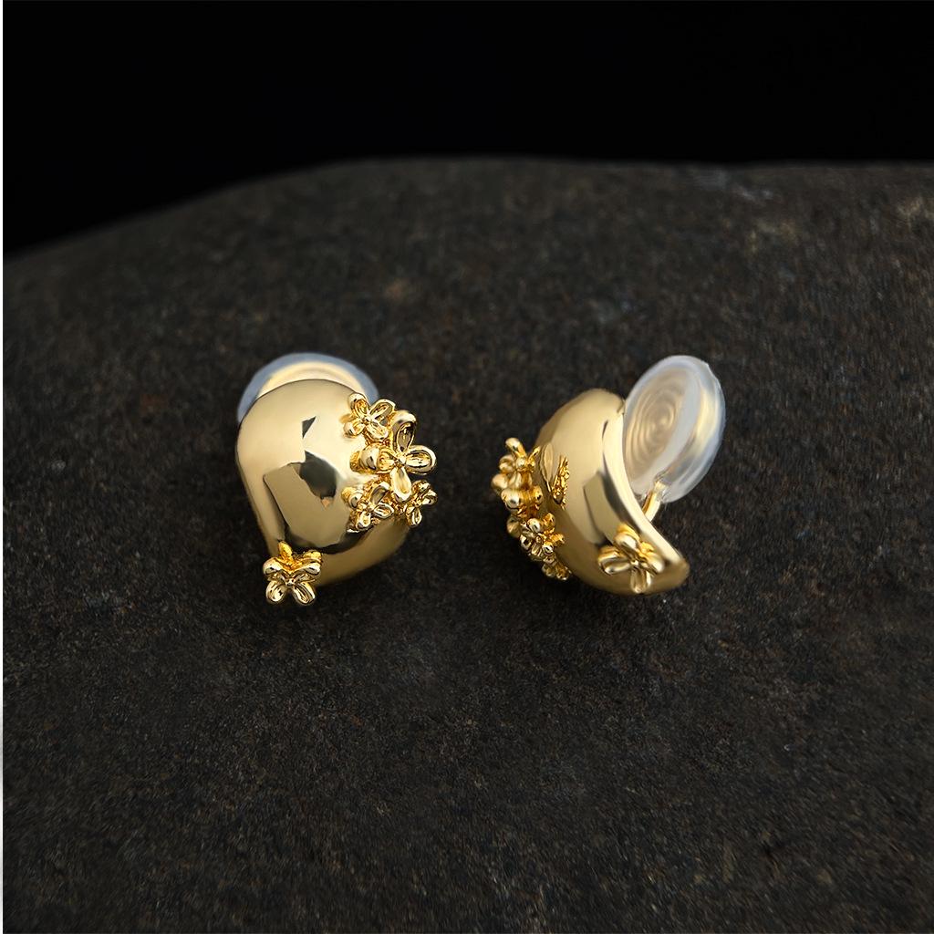 

Серьги-пусеты из 18-каратного золота с османтусом - Ретро элегантный цветочный дизайн для женщин