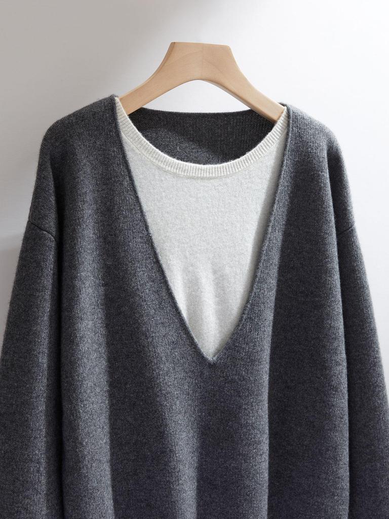 Women's Color Block Cashmere Sweater, Double Collar Two-Piece Design, Versatile Knitwear for Autumn/Winter.