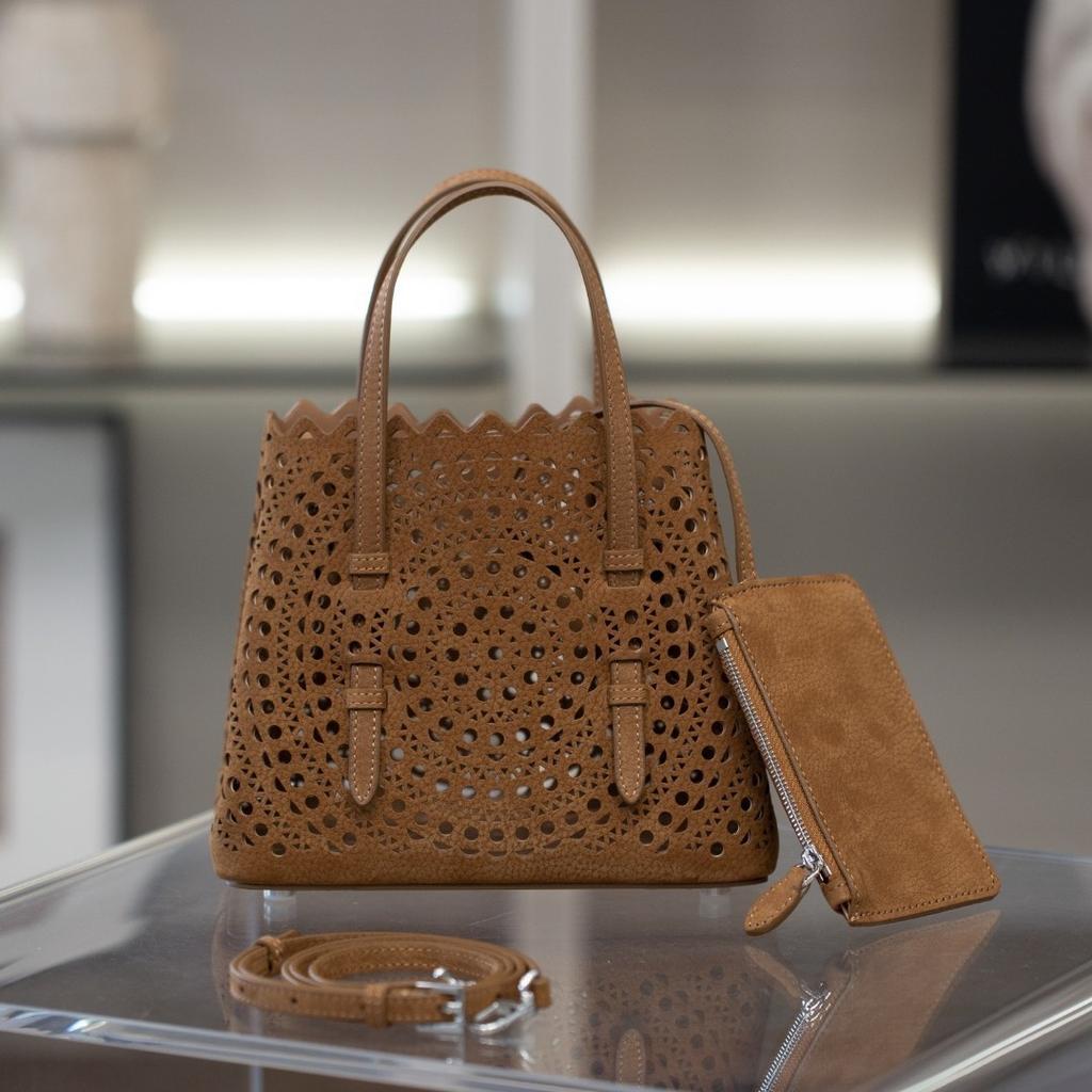 Mina20 erste Schicht Samt Litschi-Muster Kalbsleder Hohlraum Weißer Stahl-Beschlag mit einzelnem Schulter-Crossbody-Schultergurt Französisch Hohlraum