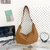 Minimalist style bag women's simple stray bag men's ultra-light nylon shoulder messenger bag casual versatile black dumpling bag
