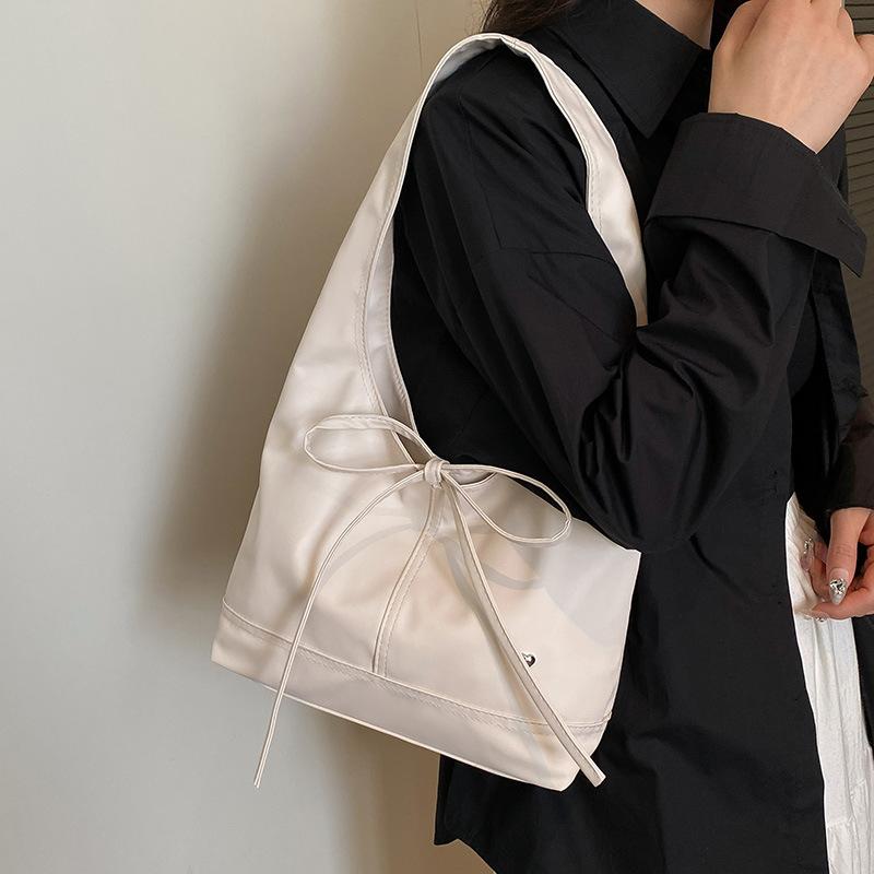 Korean Leather Hobo Bag Women's Bow Decorative Shoulder Bag Minimalist Solid Color Commuter Handbag Versatile Underarm Tote Bag
