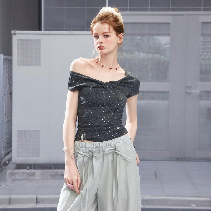 UNIFREE Glitter Polka Dot One-Shoulder Twist-Knot Slim Tee