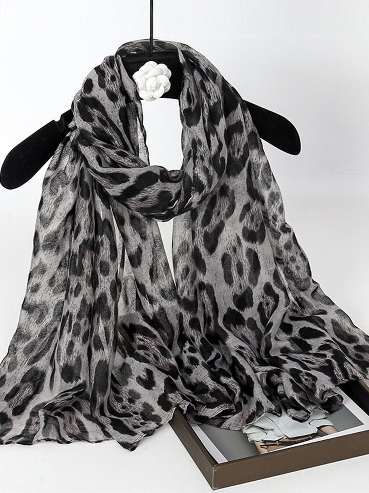 New Vintage Voile Scarf Leopard Print Hijab for Women Lightweight Sunscreen Head Wrap Beach Cover-Up Windproof Travel Scarf