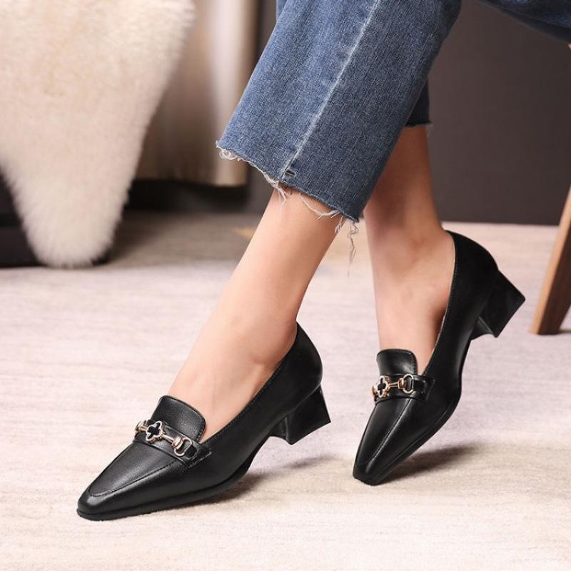 New women's fashion single shoes pointed casual black medium heel large size shoes square heel comfortable foot cover one pedal leather shoes
