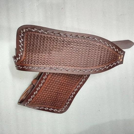 Westernové kožené sedlové blatníky na koně, pár, zdobené, náhradní blatníky.