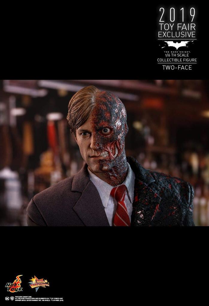 Hot Toys Scale Figure The Dark Knight Version 1/6 Two-Face 2.0
