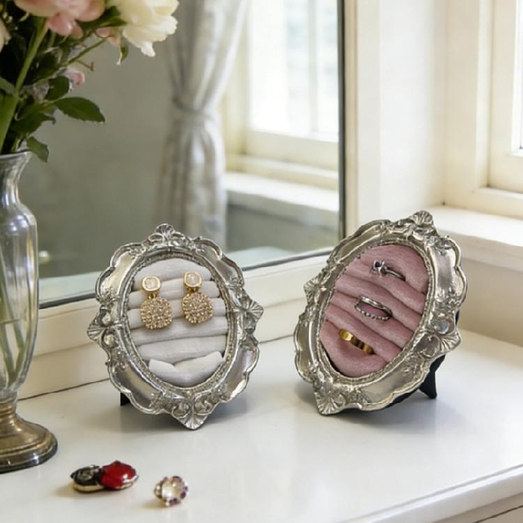 Sturdy Resin Jewelry Exhibition Stand Ideal For Showcasing Earrings Pendants And Charm
