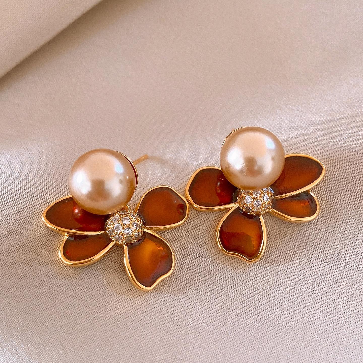 

Maillard coffee color drip oil zircon flower pearl earrings stud earrings personalized earrings