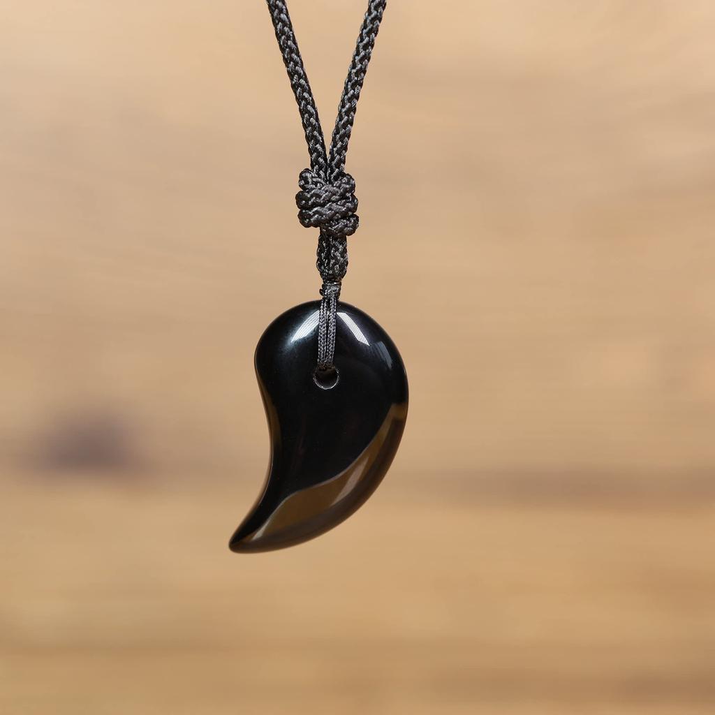 Obsidian Magatama Amulet Necklace [Koai] (Unisex)