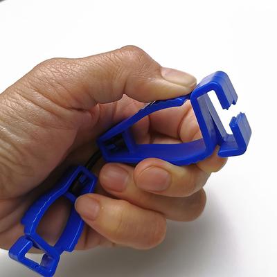 Yousheng 4Pcs Plastic Glove Clip Heavy Duty Outdoor Construction Work Glove Holder Multifunction Camping Hiking Glove Towel Hat Clamp Hanger Keeper