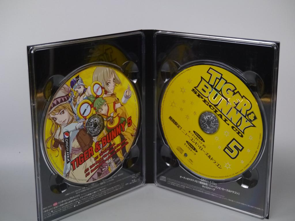 TIGER BUNNY 5 & (Limited Edition) [Blu-ray]