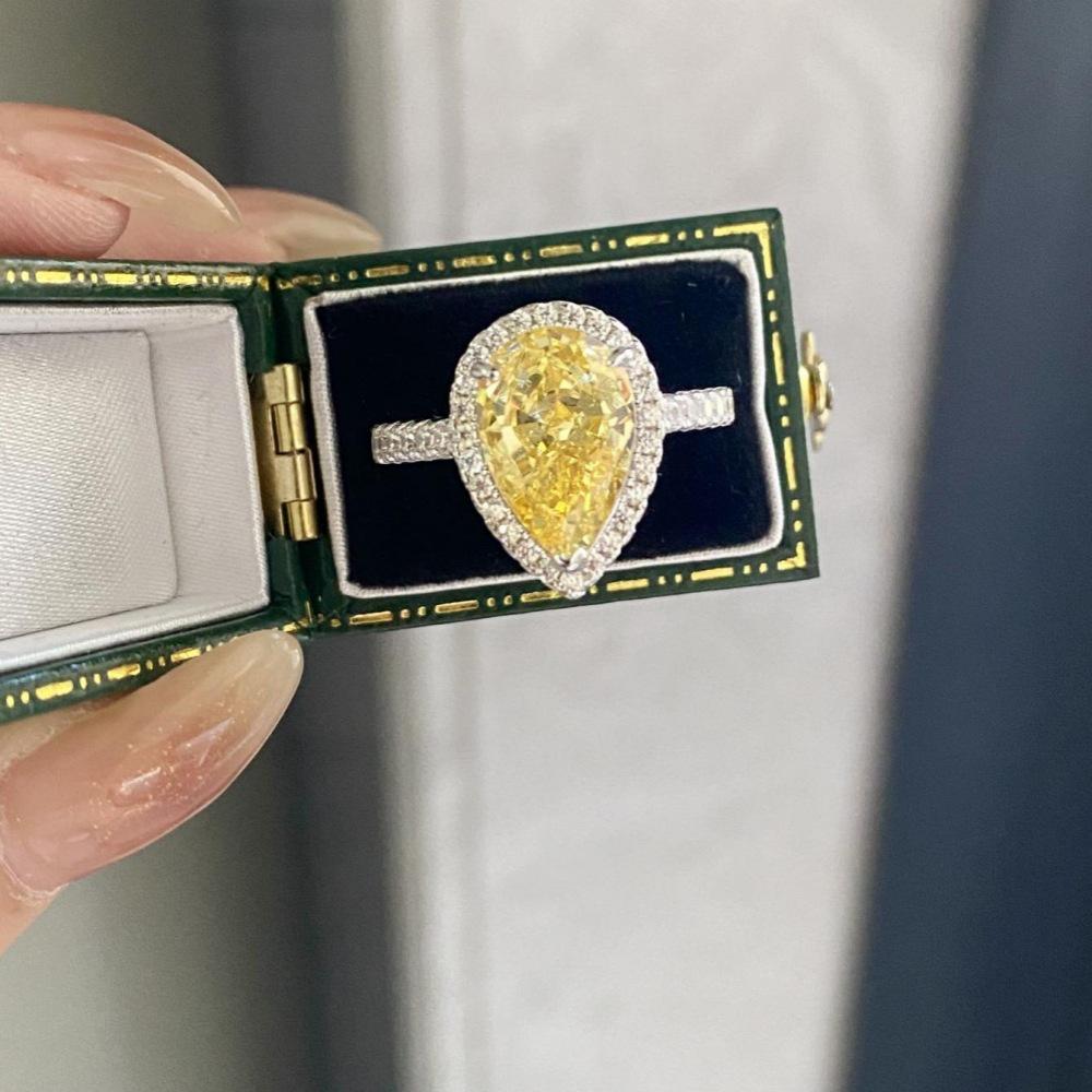 2023 Birnenförmiger S925 Sterlingsilberring mit Hochkarbon-Diamant und Zirkonia-Edelsteinen für Damen