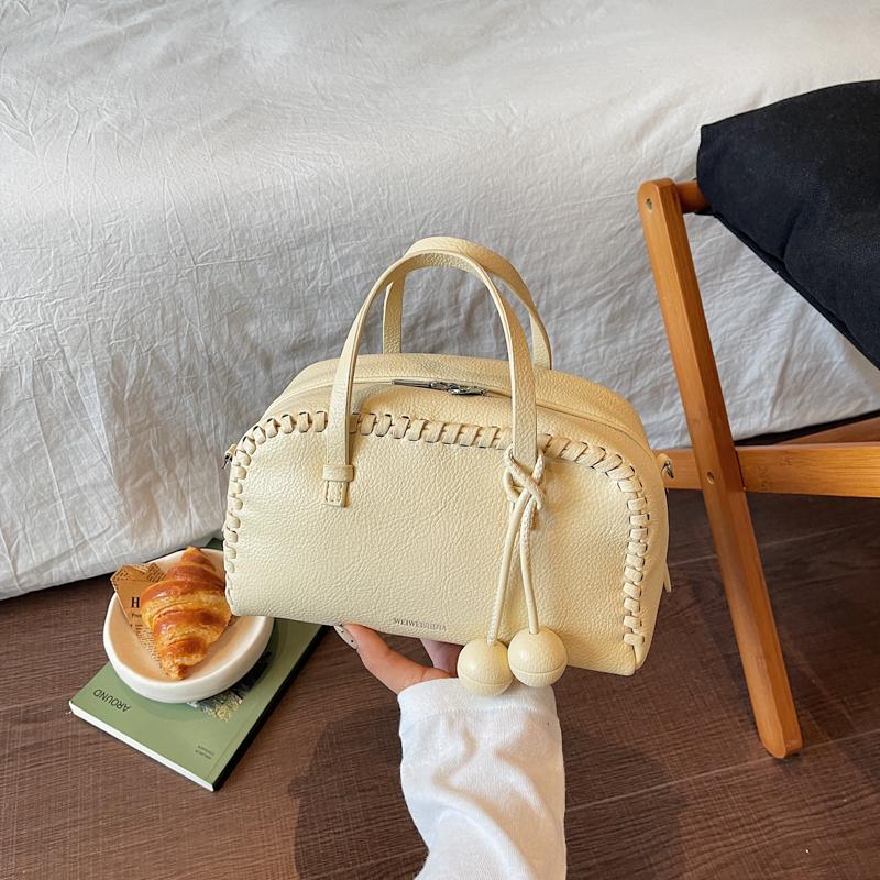 

Fashionable Large Capacity Shell Shaped Half Circle Handbag Women s Personalized Woven Single Shoulder Bag Simple Korean Crossbo