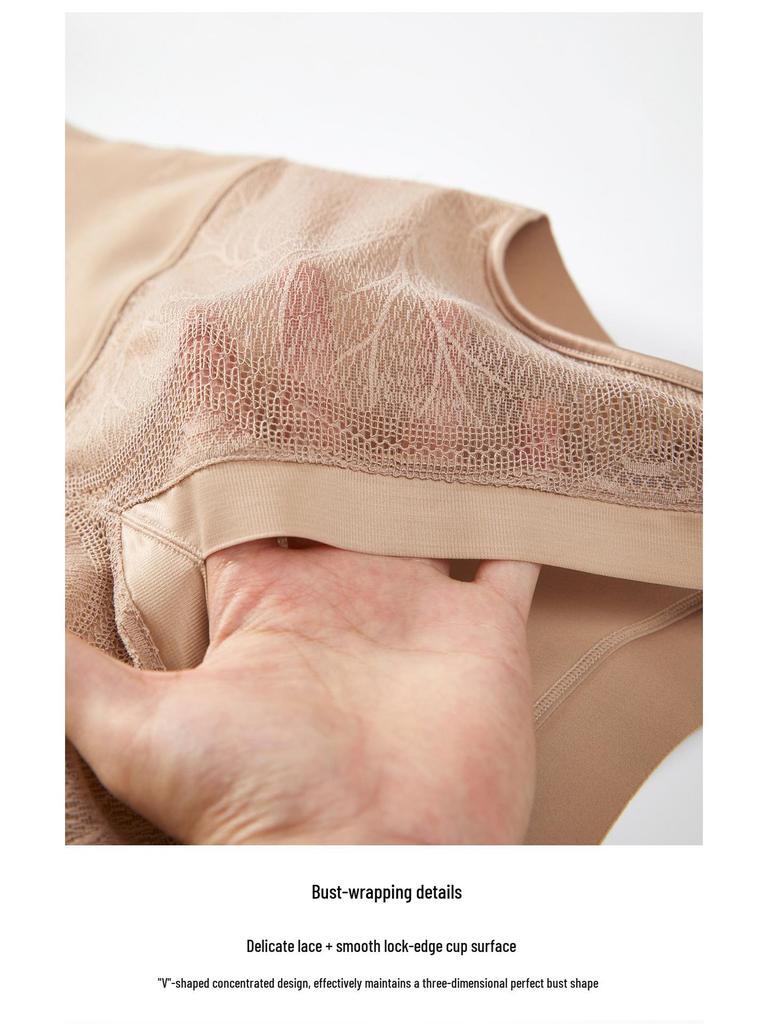 Seamless Shaping Top with Removable Pads and Integrated Bra