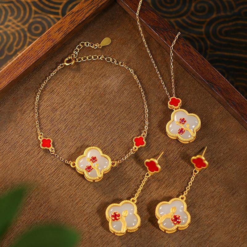 Elegant Chinese-Inspired Gold-Plated Clover Jewelry Set With Faux Jade Stones Women O-Chain Necklace Earrings Pendant