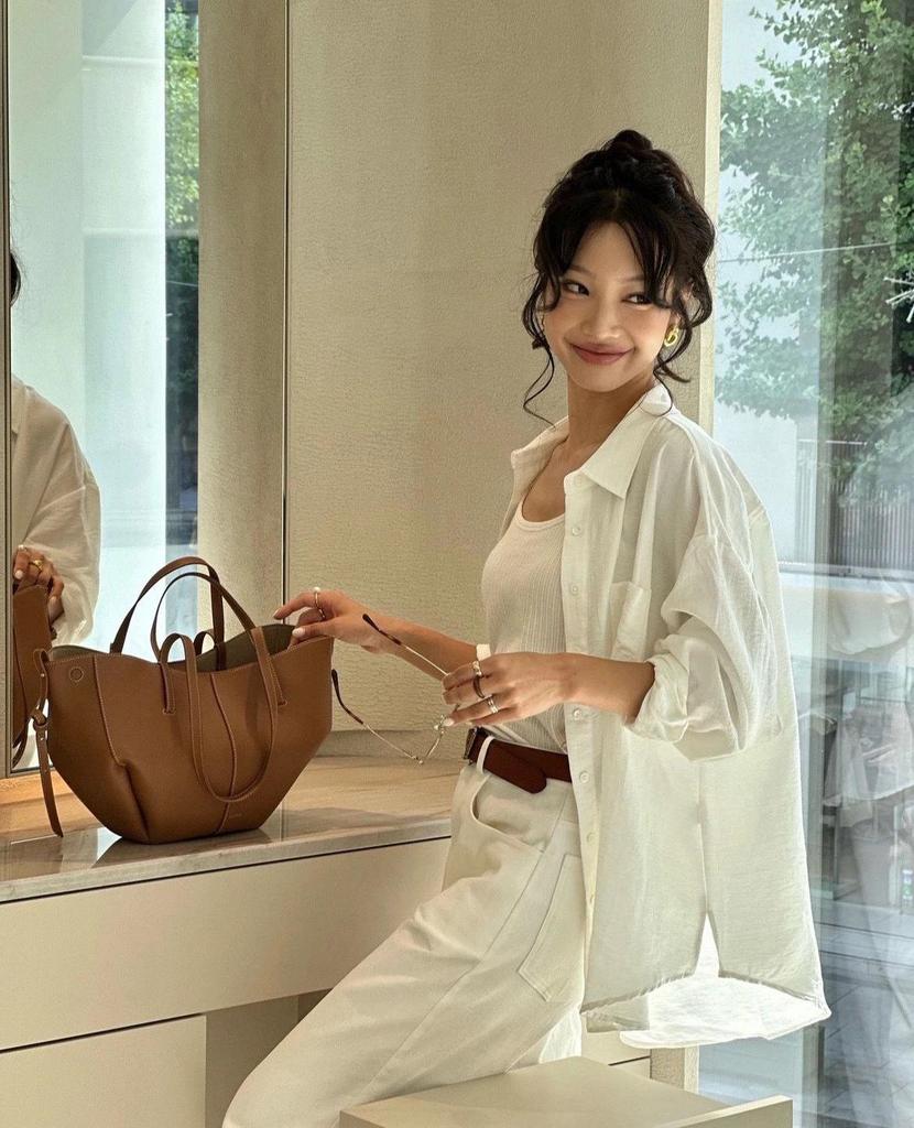 2024 Nový styl Dámská kožená taška tote - Velká kapacita, Lehký luxus, Všestranný design